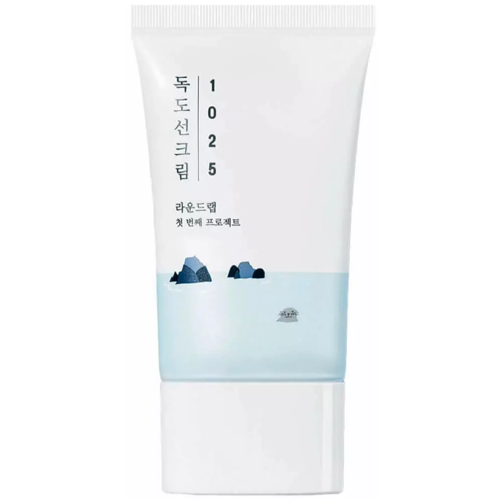 Солнцезащитный крем для чувствительной кожи с морской водой Round Lab 1025 Dokdo Sunscreen SPF50+ PA++++